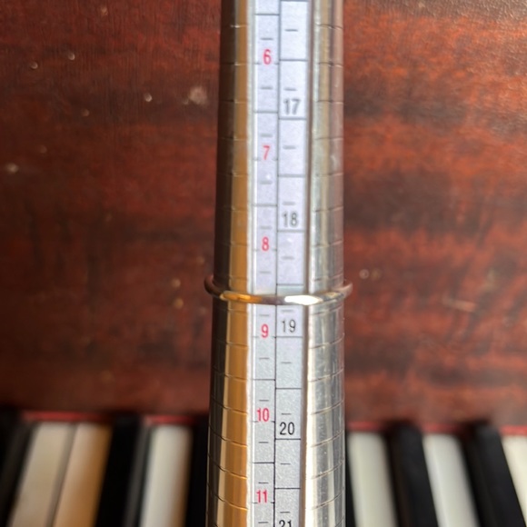 925 Sterling Silver Cursive “Love” Word Ring - Picture 9 of 17